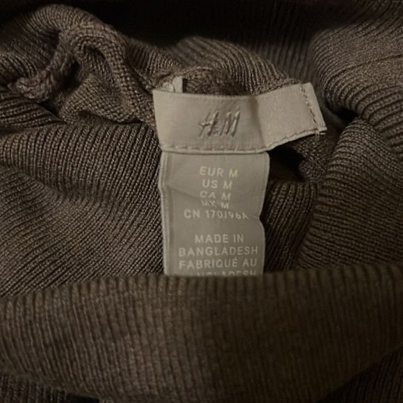 Brown turtleneck lightweight sweater - Picture 2 of 2